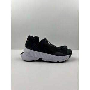 Nike Go Flyease Women's Size 5.5 Black/White Slip On Shoes Sneakers (DR5540-002)